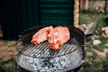 grilling tomahawk steakの写真素材