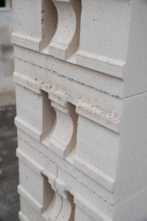 building walls of aerated concrete