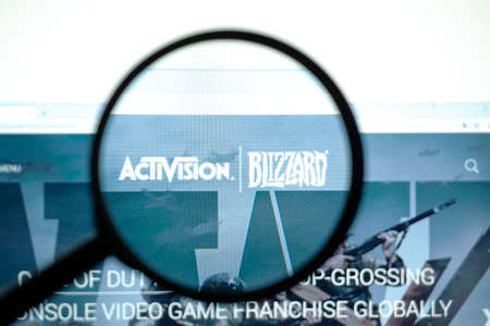 Los Angeles, California, USA - May 31 2020 : Official website of AcTiVision. Blizzard . Homepage of firmのeditorial素材