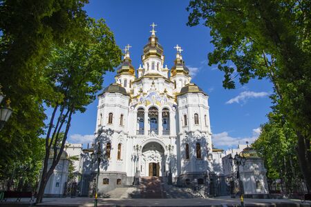 Kharkiv Ukraine - Jun 08 2018: Front view of Myronosyts orthodox church in the Victory Peremohy park during sunny dayのeditorial素材