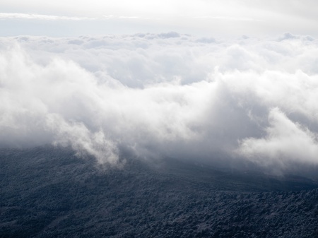 Cloud-covered hill.の写真素材