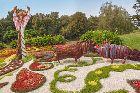 KYIV, UKRAINE-Sep 4, 2016: Aug 19- Sep 18 held at Spivoche Pole 61 flower exhibition to 25 anniversary of Independence of Ukraine on 2016 in Kiev, Ukraine. Composition is dedicated to Mary Primachenkoのeditorial素材