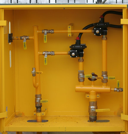 Box with gas equipment for local distribution