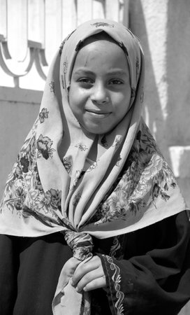 Iraq, Baghdad - 2 May 2005 Different muslim people handles personal affairs after conflict with military during curfews. Muslim people is traditional ethnic cultural. foreign muslim religious people.のeditorial素材