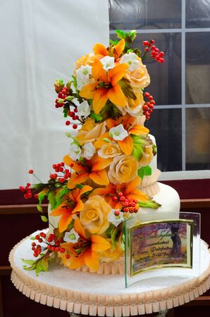 SENNO, BELARUS - OCTOBER 8, 2016: Art composition from sugar paste "Autumn Bouquet" at festival-fair of rural toilers "Dozhinki-2016", Senno, Belarusのeditorial素材