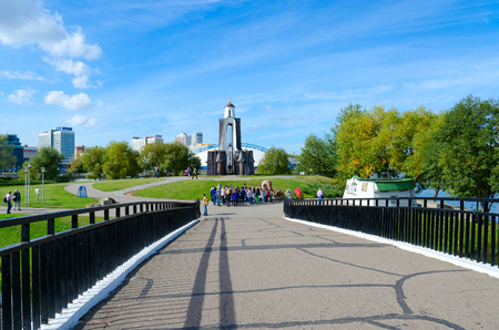 MINSK, BELARUS - OCTOBER 1, 2016: Unknown tourists are near memorial complex Monument to soldiers-internationalists on Island of Tears, Minsk, Belarusのeditorial素材
