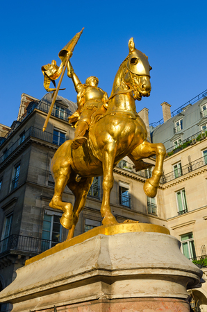 PARIS, FRANCE - SEPTEMBER 7, 2018: Gilded statue of Joan of Arc on Place des Pyramides, Paris, Franceのeditorial素材