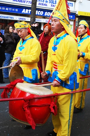PARIS - JANUARY 31: Chinese New 2009 Year celebration on January 31, 2009 at Hotel de Ville, Paris, Franceのeditorial素材