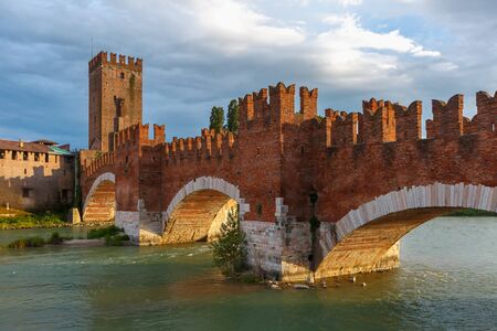 Castelvecchio at sunset in Verona, Italy.のeditorial素材