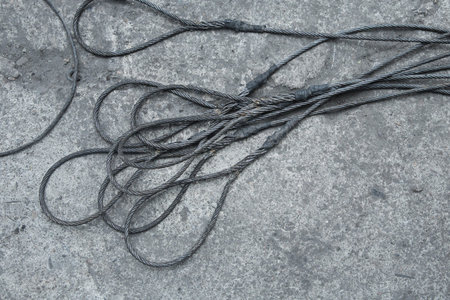 production of steel sling by braiding method.の写真素材