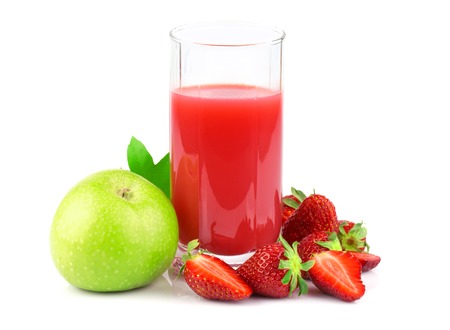 Apple and strawberry juice in glass with fruits isolated on white backgroundの写真素材