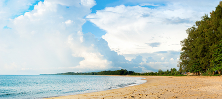 Panorama Banner Coast Andaman Sea Island Phuket Sand Beach Blue Sea Summer Holiday Backgroundの写真素材