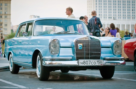 MOSCOW - JULY 31:Mercedes-Benz Claccic on exhibition parking at an annual event the VI race of vintage cars 'Night Moscow Classic Rally'. July 31, 2010 in Moscow, Russiaのeditorial素材