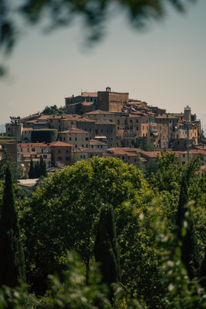 serene mountain settlement, quiet rural landscape with quaint buildings and scenic horizonの写真素材