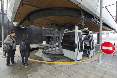 Nizhny Novgorod, RUSSIA - November 04.2015. The cable car across the river Volga is the longest in the countryのeditorial素材