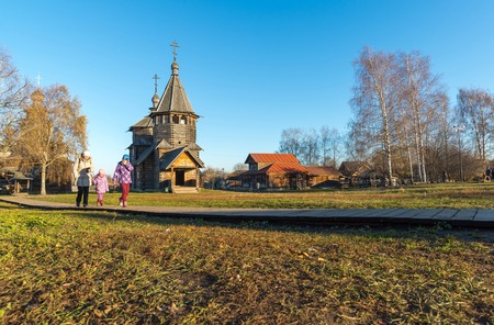 Suzdal, Russia - November 06, 2015.    Museum  of Wooden Architecture in the golden tourist ringのeditorial素材