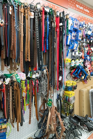 Moscow, Russia - April 16.2016. Leashes and collars in a Four paws pet storeのeditorial素材