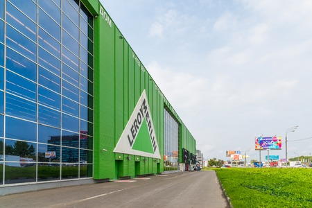 Khimki, Russia - September 12.2016. Leroy Merlin - a network of French stores for home and gardenのeditorial素材