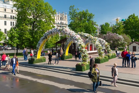 Moscow, Russia -may 14.2016. Theatre Square is a decorated with arches with flowers - Spring Festival Moscowのeditorial素材