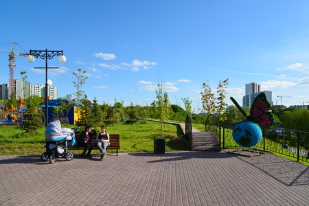 Khimki, Russia - May 30.2017. Childrens play complex in park Eco shoreのeditorial素材
