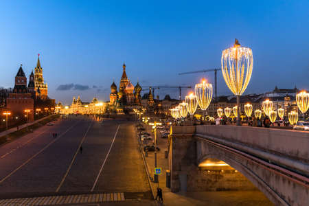 Moscow, Russia - Feb 21. 2020. Vasilevsky descent - the road to Kremlinのeditorial素材