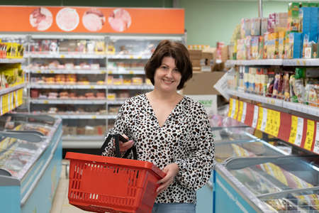 Woman at the grocery store in Russiaの写真素材