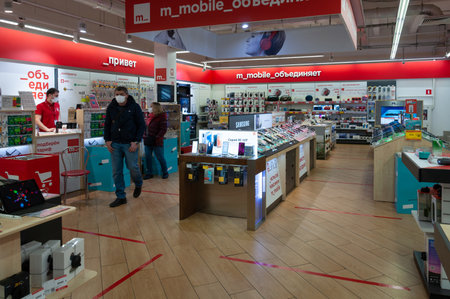 Moscow, Russia - Okt 15. 2021. Interior of MVideo store - largest seller of electronicsのeditorial素材