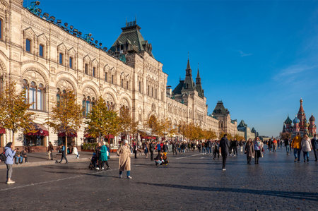 Moscow, Russia - Okt 15. 2021. GUM - the main department store on Red Squareのeditorial素材