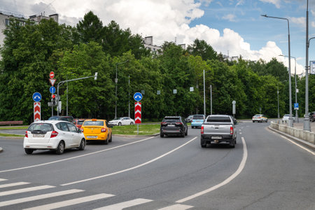 Moscow, Russia - June 14. 2022. Traffic on Central Avenue in Zelenogradのeditorial素材