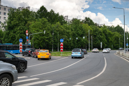 Moscow, Russia - June 14. 2022. Traffic on Central Avenue in Zelenogradのeditorial素材
