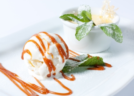 Ice cream with whipped cream  Dessert の写真素材