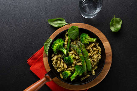 Whole grain pasta with broccoli and asparagus