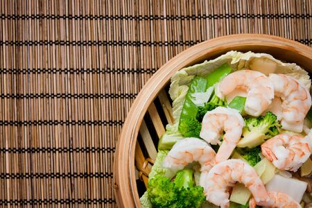 Diet dish : steamed shrimp and brocolisの写真素材