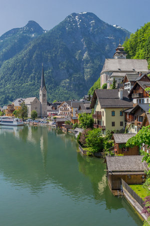 Beautiful exploration tour along the Hallstaetter lake on a summer day. - Hallstatt / Austria.の写真素材