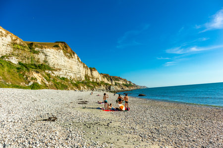 Beach walk on the beautiful alabaster coast near Le Havre - Normandy - Franceのeditorial素材