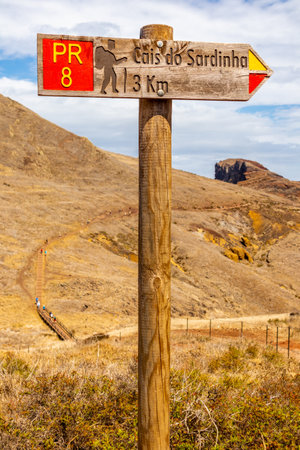 On the road on the flower island Madeira and its multifaceted landscape - Madeira - Portugalの写真素材