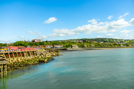 Welcome to England - First sightseeing tour in the beautiful harbour town of Folkestone - Kent -...