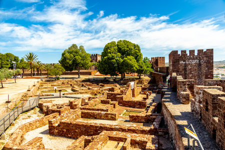 Visit to the former historical capital of the Algarve Silves on the Rio Arade with its imposing castle - Portugalの写真素材