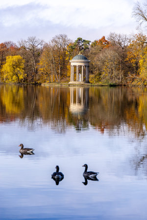 A stroll through the Bavarian capital on a sunny autumn day â Munich â Bavaria â Germanyの写真素材