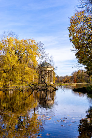 A stroll through the Bavarian capital on a sunny autumn day â Munich â Bavaria â Germanyの写真素材
