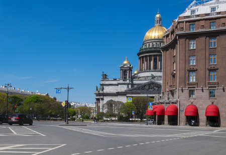 St. Petersburg, Russia. May 24, 2020. View of St. Isaac's Cathedral and St. Isaac's Square without people during the COVID-19 quarantine. Horizontal orientation. Selective focus.のeditorial素材