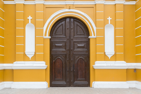 Entrance of  the church Iglesia La Ermita in the district Barranco in Lima, Peru.の写真素材