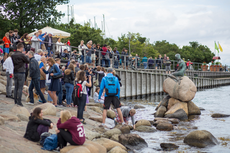 Little mermaid statue in Copenhagenのeditorial素材