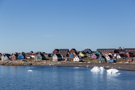 Colorful houses in Qeqertarsuaq, Greenlandのeditorial素材