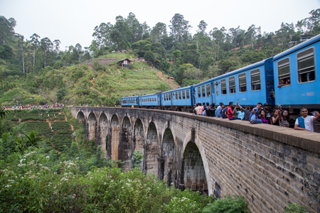Train on Nine Arch Bridge in Demodara, Sri Lankaのeditorial素材