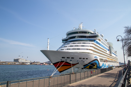 Copenhagen, Denmark - May 02, 2016: Cruise ship AIDAluna anchored at Copenhagen Langelinie pierのeditorial素材