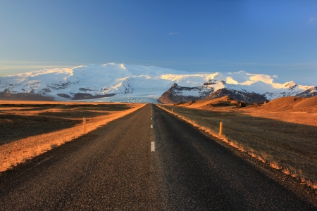 esolate roads around Vatnajの写真素材