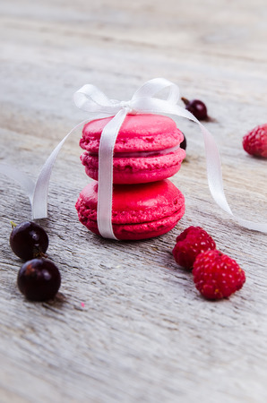 Macaroons with berriesの写真素材