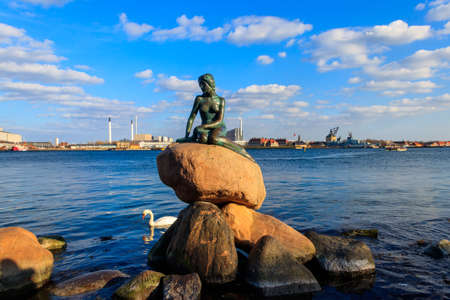 Copenhagen, Denmark - March 25, 2022: The Little Mermaid statue on a rock by the waterside at the Langelinie promenade in Copenhagen, Denmark. Sculptor - Edvard Eriksenのeditorial素材