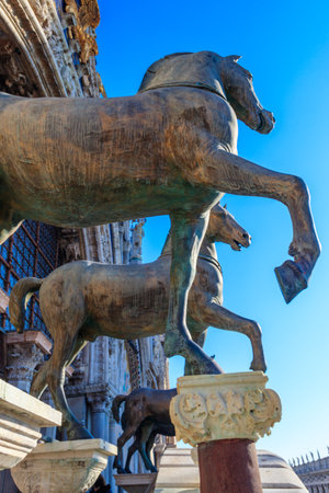Horses of Saint Mark, also known as the Triumphal Quadriga or Horses of the Hippodrome of Constantinople, in Venice, Italyの写真素材